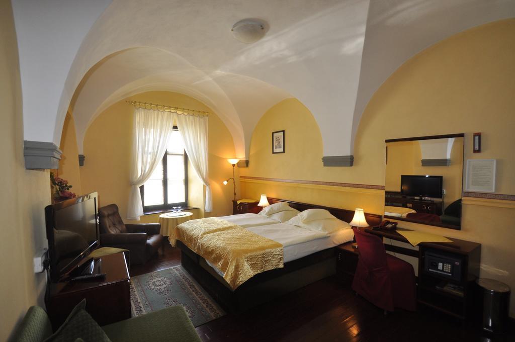 Garni -Hotel Barbakan Levoča Esterno foto