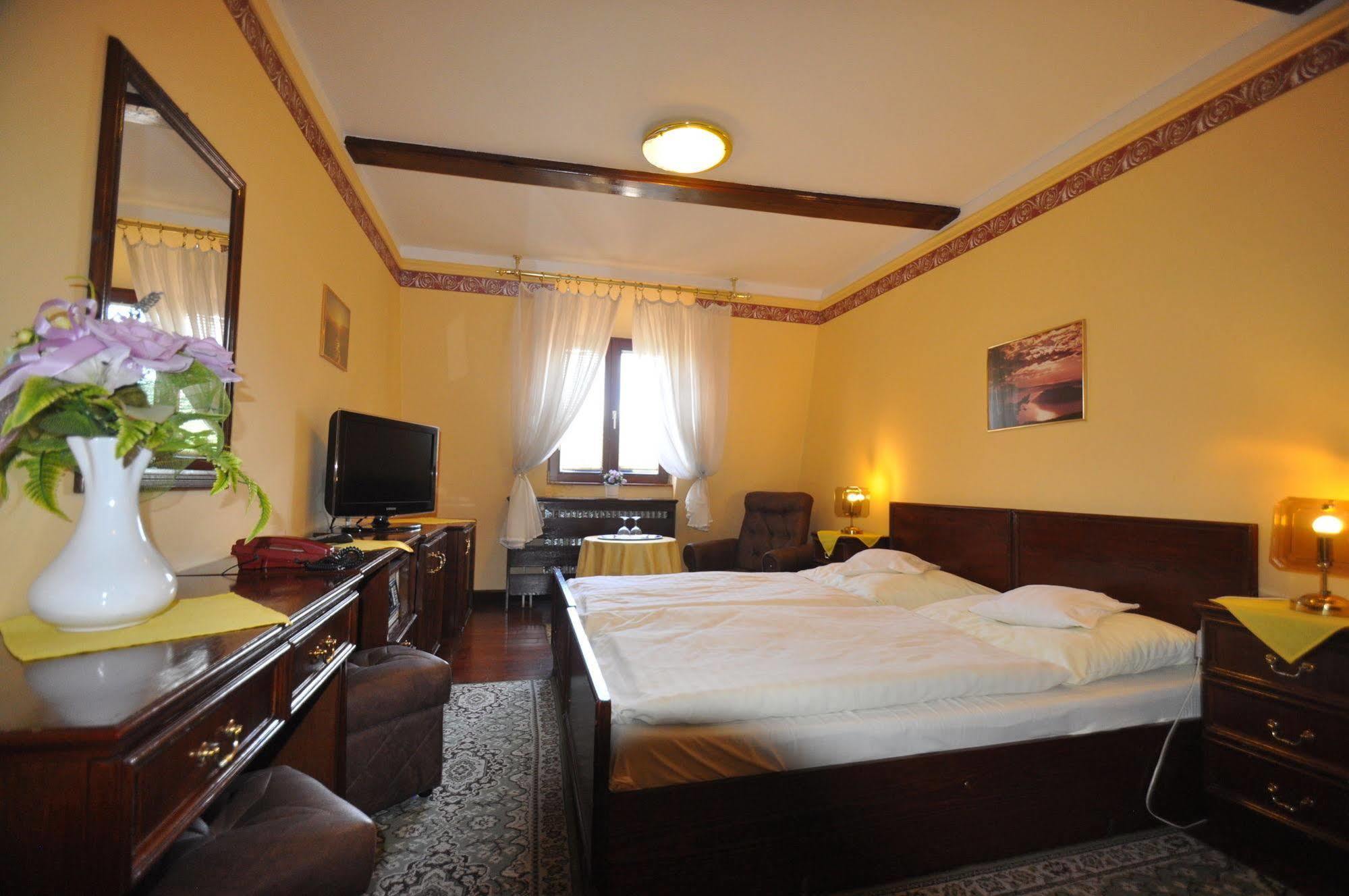Garni -Hotel Barbakan Levoča Esterno foto